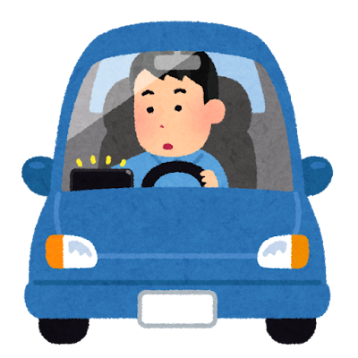 カーナビを見ている男性